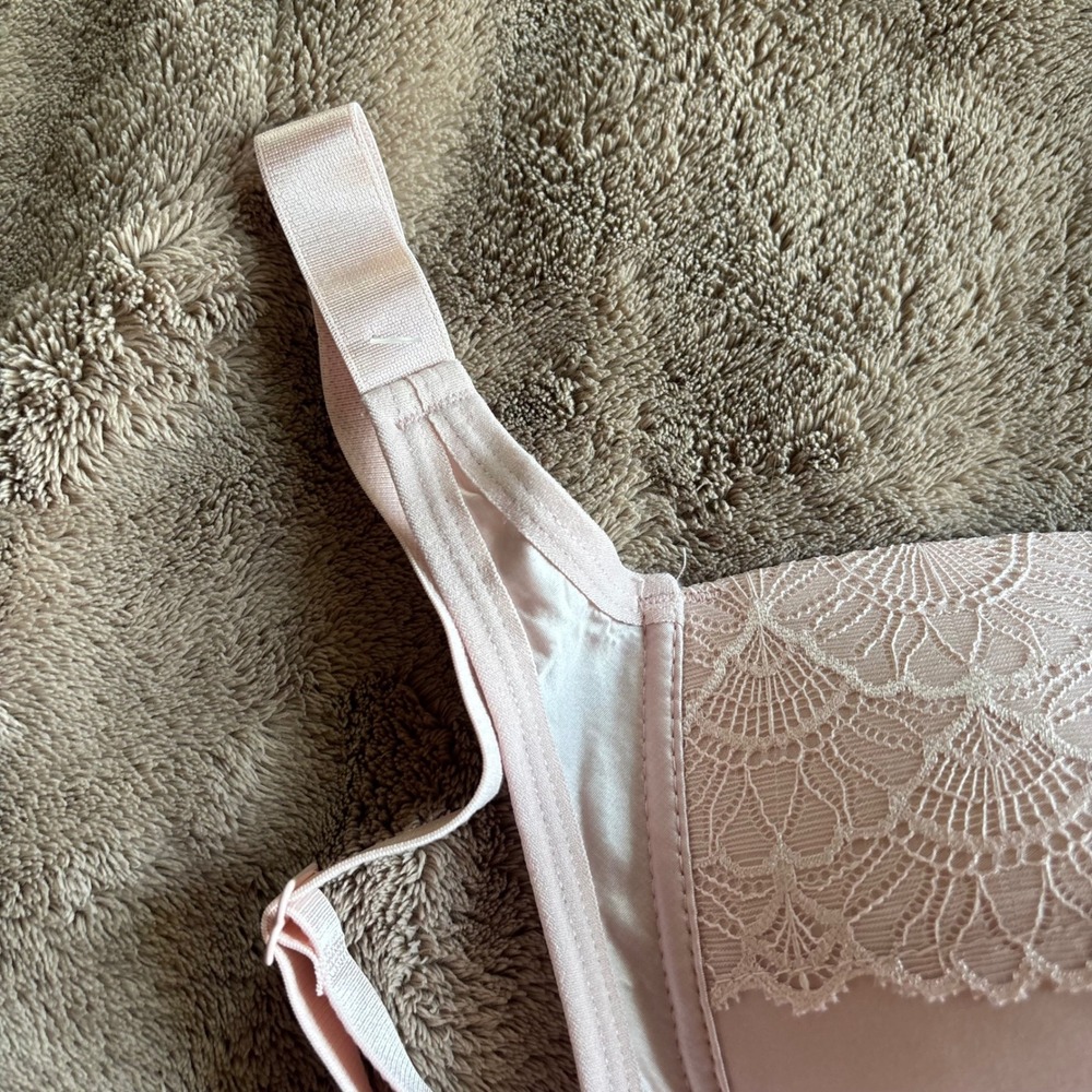 Gloria Vanderbilt Women Pink Satin Lace Trim Wire-Free Padded Bra 40D - Picture 4 of 5